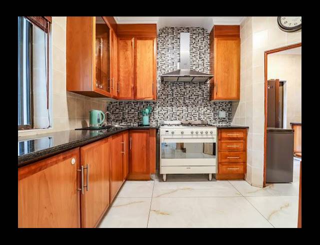 3 BEDROOM TOWNHOUSE FOR SALE IN MIDSTREAM ESTATE